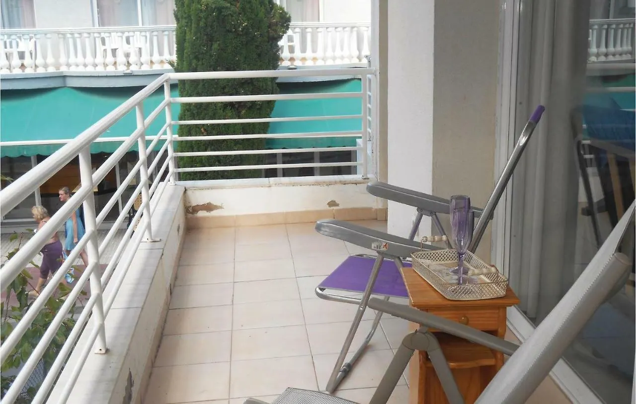 1 Bedroom Beautiful Apartment In トッサ・デ・マール 0*,